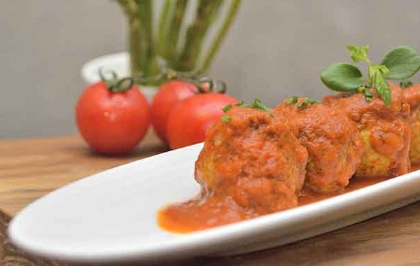 Meatballs in tomato sauce picture