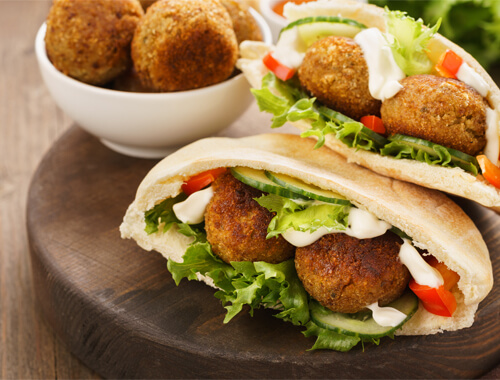 Pita-Sandwich--with-Falafel